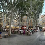 Bel Appartement Aixois Dans Le Centre Historique
